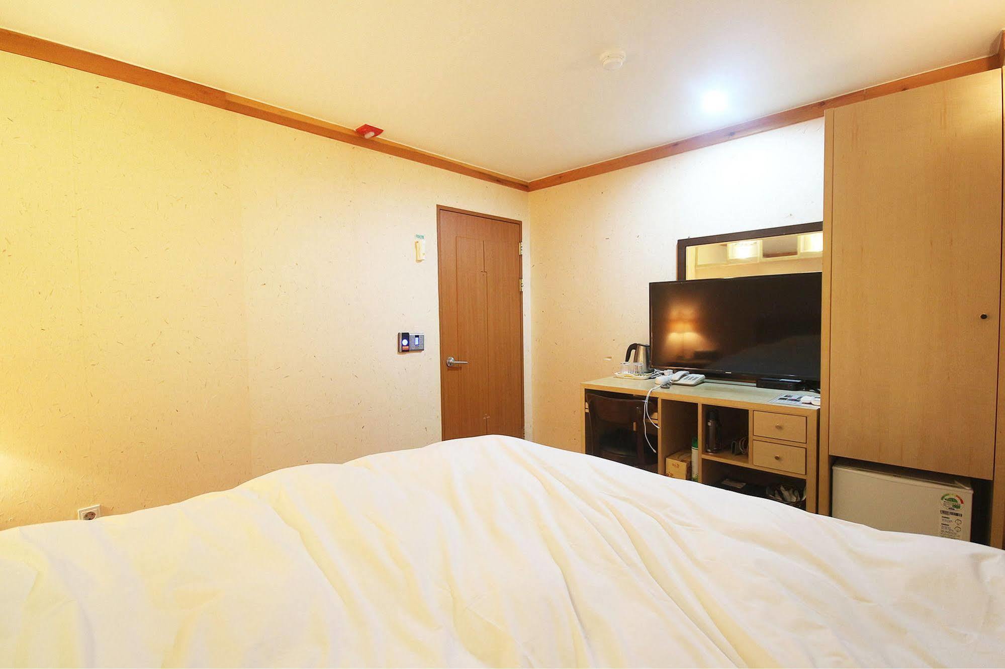 Jeonju Tourist Hotel Εξωτερικό φωτογραφία