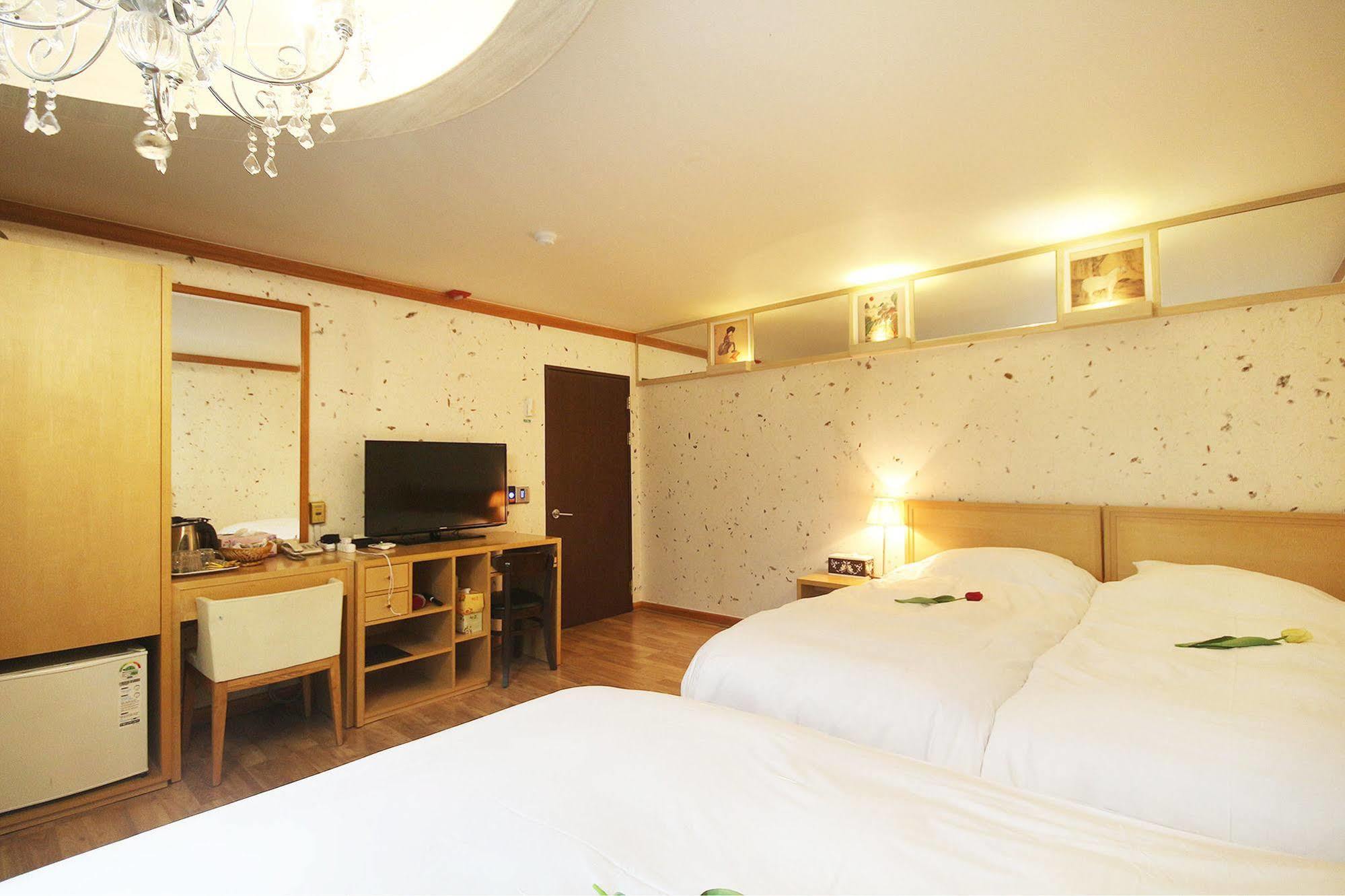 Jeonju Tourist Hotel Εξωτερικό φωτογραφία